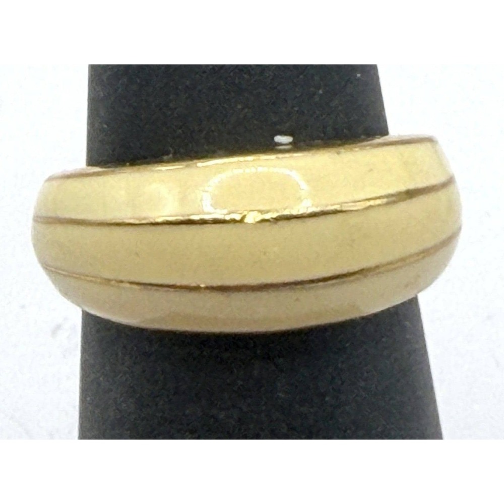 Vintage‎ Crown Trifari Gold Tone Cream Enamel Dome Ring Size 5.75